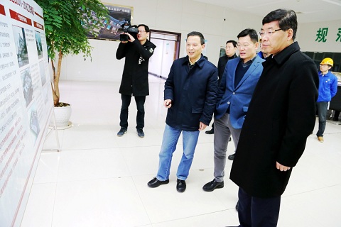 副省長何樹山來公司調研時要求  堅持有所為有所不為  推進化工綠色生態(tài)發(fā)展